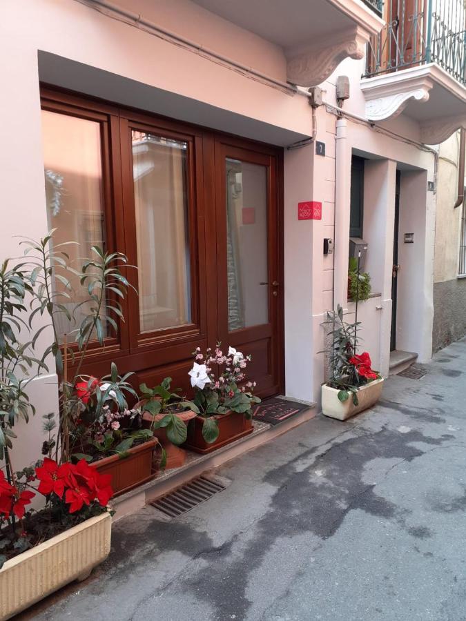 Chambres D'Hotel A Rosy Aosta Exterior photo