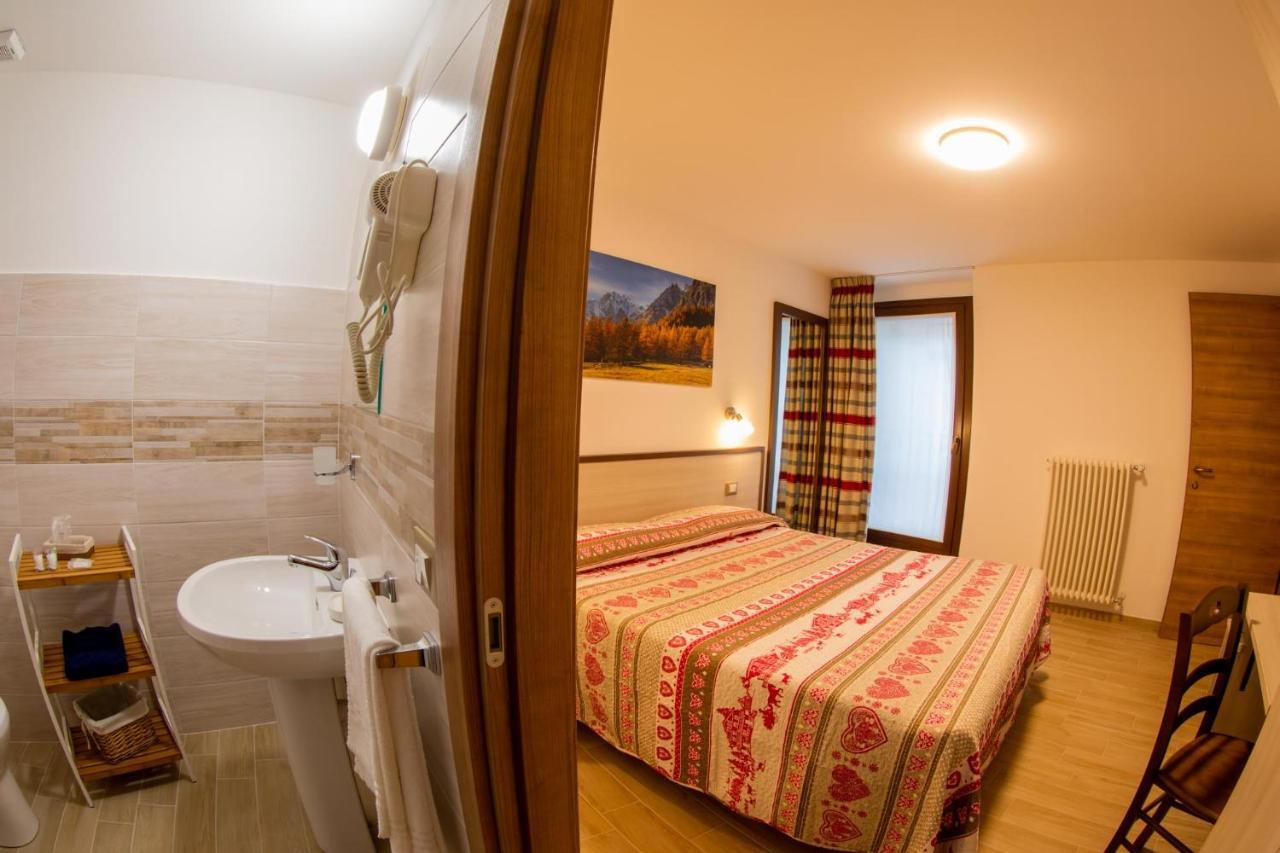 Chambres D'Hotel A Rosy Aosta Exterior photo